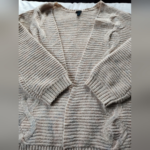 RUE 21+ Ladies Open Front Cardigan. Size 3X. Long Sleeves. - Picture 3 of 4